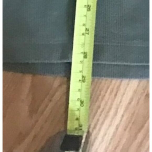 Old Navy Mens T-Shirt Bundle Size Lrg Gray and Khaki 100% Cotton V-Neck Set of 2 - Picture 7 of 10